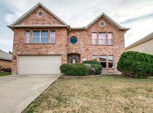 3164 Pine Valley Dr, Grand Prairie, TX 75052
