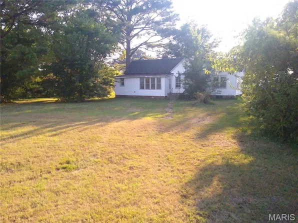 1020 Krause Ave, Willisville, IL 62997