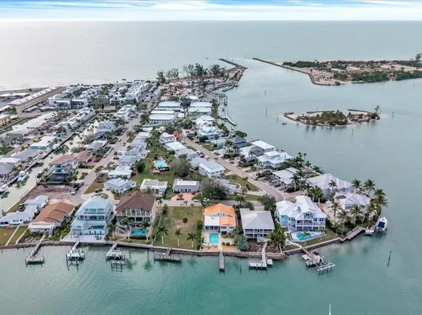 904 Inlet Cir, Venice, FL 34285