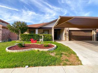 304 New Castle Dr, Laredo, TX 78045