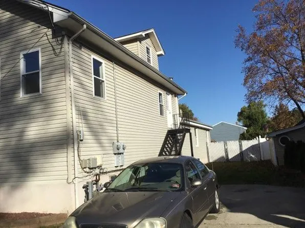 90 Union Ave #2, Little Ferry, NJ 07643