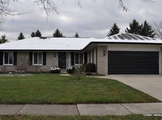 46280 Green Valley Ct, Plymouth, MI 48170