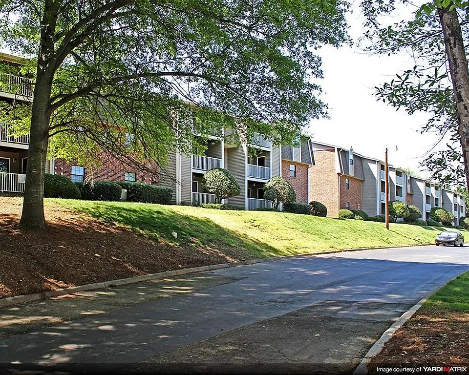 Roper Mountain Woods Apartments Phase 1 — Photo 4
