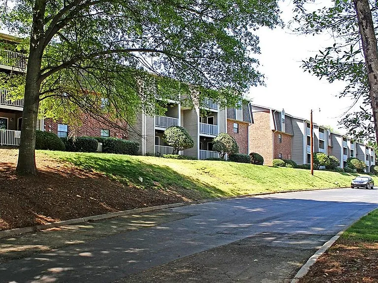 Roper Mountain Woods Apartments Phase 1 — Photo 4