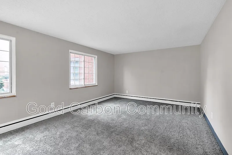 1 bed, 1.0 bath, $995 — Photo 3