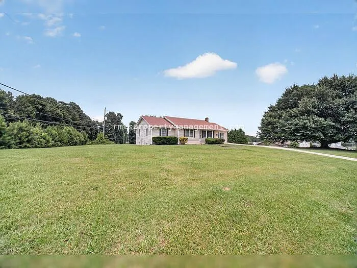 2591 Doc Hughes Rd — Photo 3