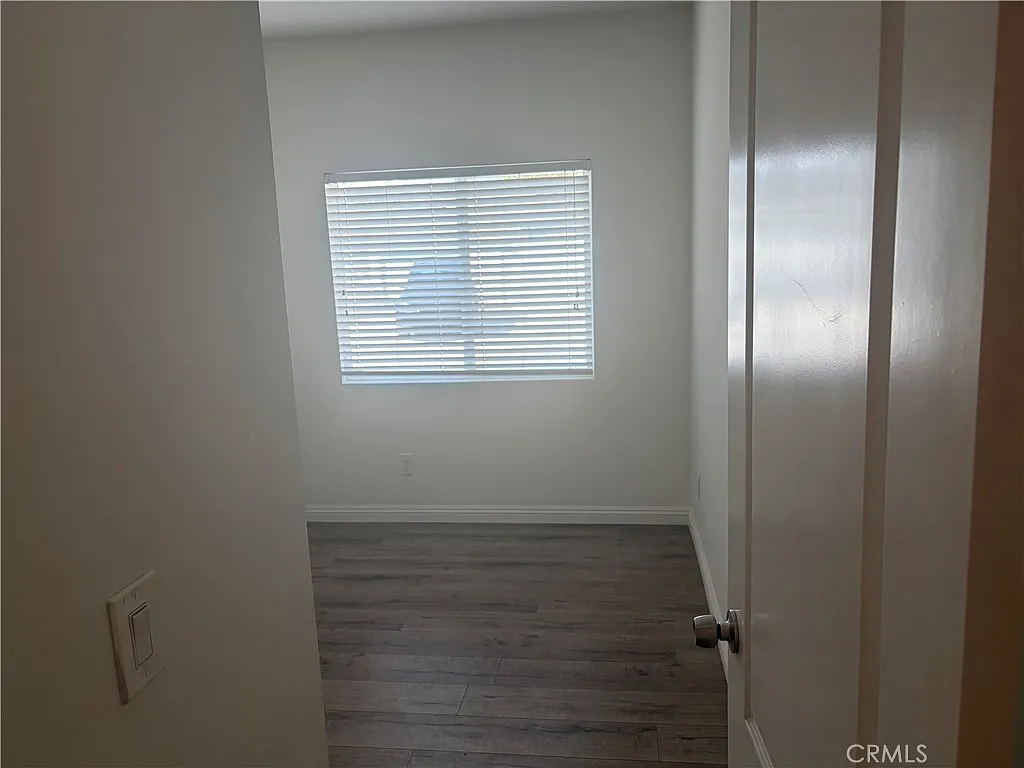 3 bed, 900 sqft, $3,200 — Photo 4