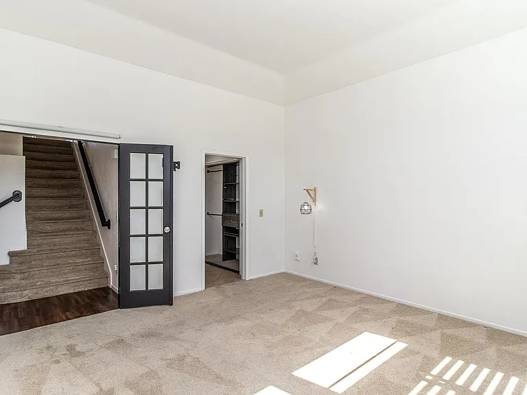 1821 Avenida Segovia — Photo 12