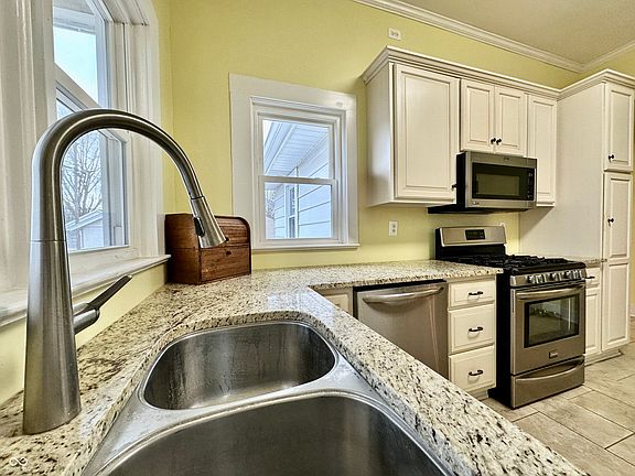 5th image of 159 W Mitchell Ave