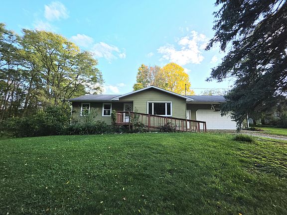 2nd image of 14651 Peckham Rd