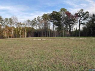 3373 Shady Grove Rd, Boaz, AL 35956