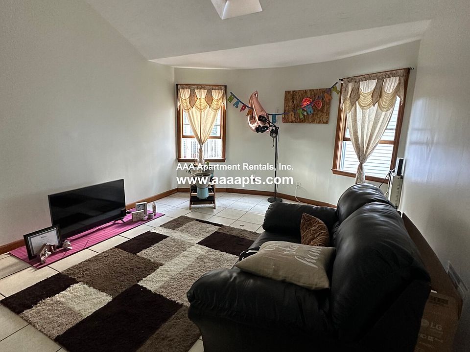 2nd image of 30 Park St