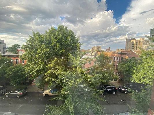 Rented by Level Group | media 15