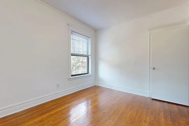 Greenwood 5201 — Photo 45