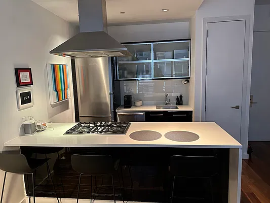 Rented by Erman Agirnasli, LREB | media 3