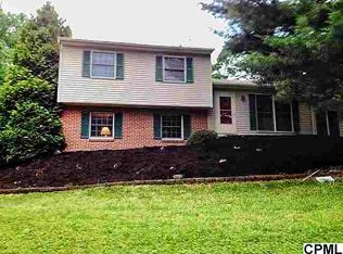 220 Woodridge Cir, Shermans Dale, PA 17090