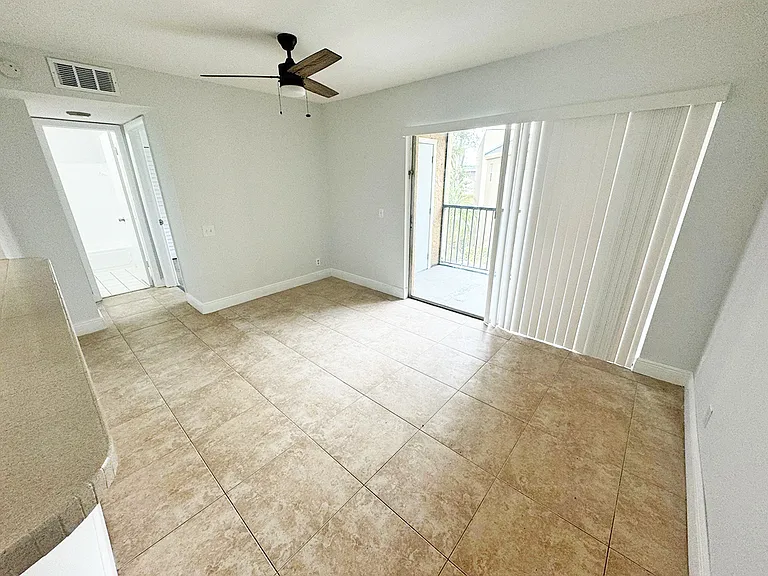 4543 Treehouse Ln #2F — Photo 9