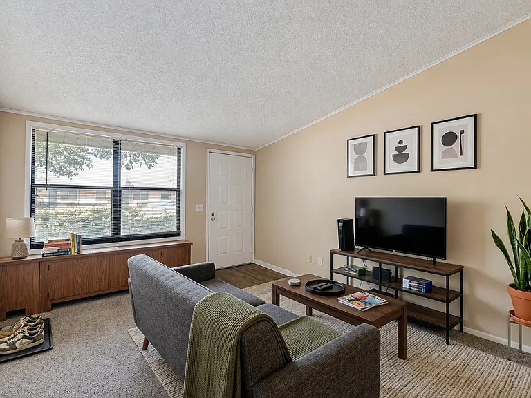 Merrifield — Photo 17