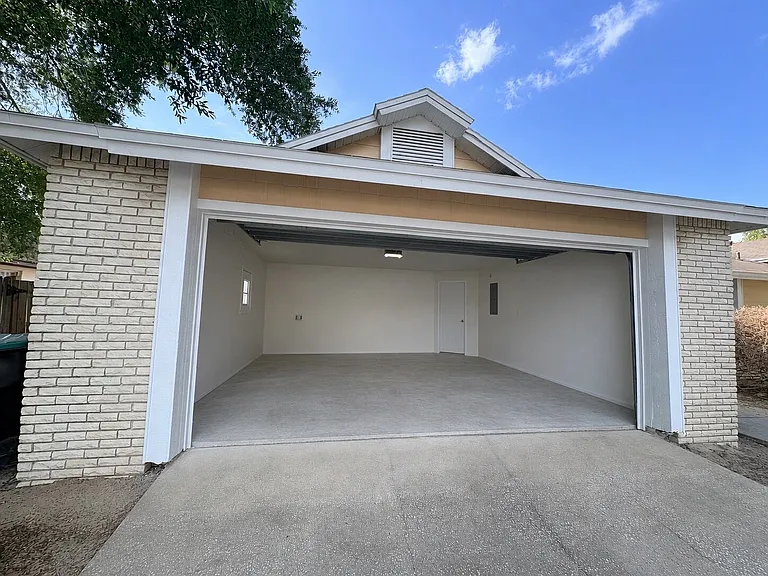 1736 Natchez Trace Blvd — Photo 2