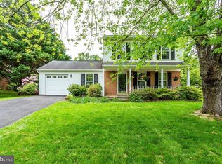 10140 Yorktown Dr, Great Falls, VA