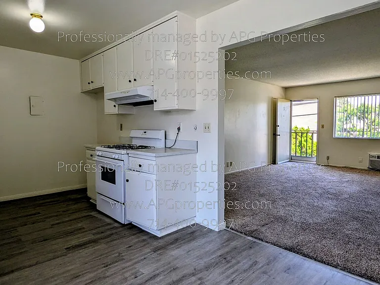 1810 W Greenleaf Ave #3 — Photo 9