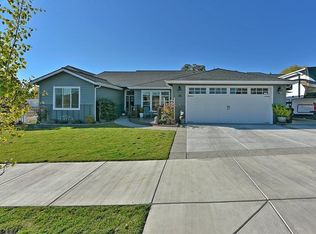 46 Terra Linda Ct, Eagle Point, OR 97524