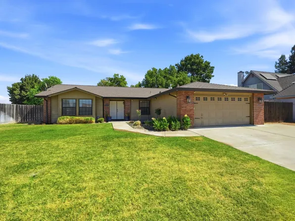 18500 Milford Dr, Lockeford, CA 95237