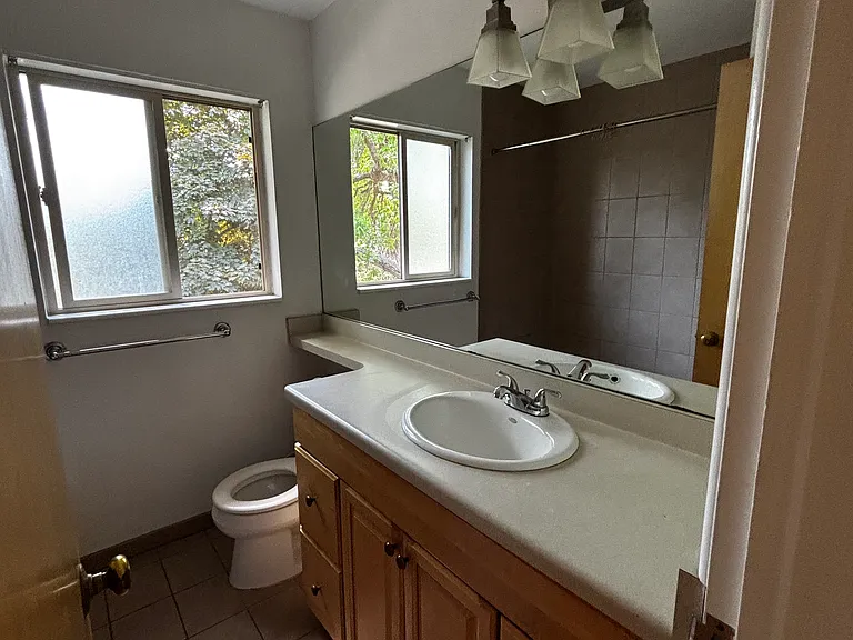 1057 E 2nd Ave #12 — Photo 15