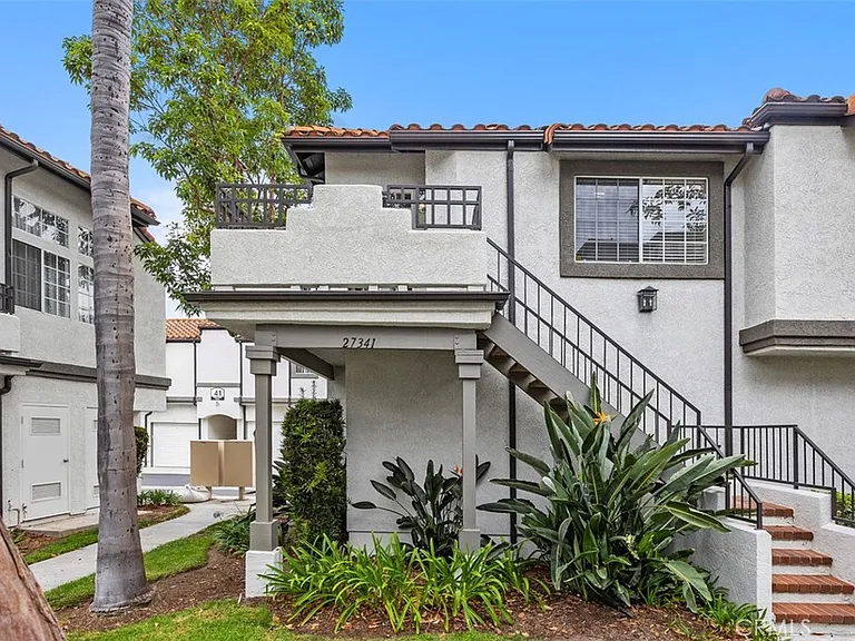 27341 Ryan Dr — Photo 37