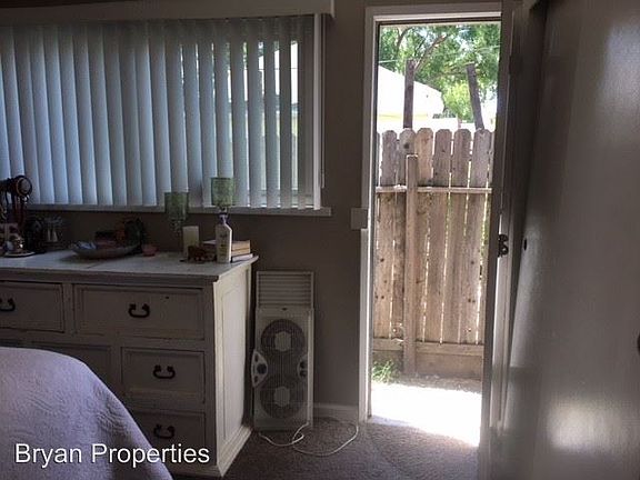 2nd image of 3220 W St APT 4