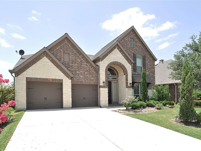 11002 Glenrothers Dr — Photo 2