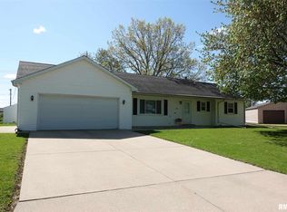 1529 Meadow Lark Dr, Galesburg, IL 61401
