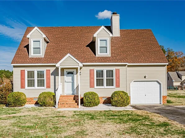 8201 Piper Dr, West Point, VA 23181