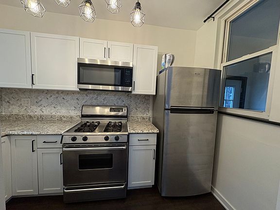 4th image of 192 Sheridan Ave Floor 1