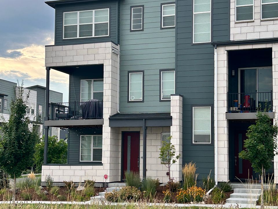 Front of townhome on a one way quiet street.