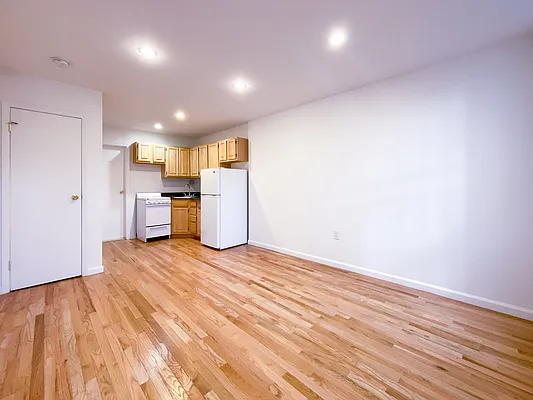 Rented by Compass | media 6