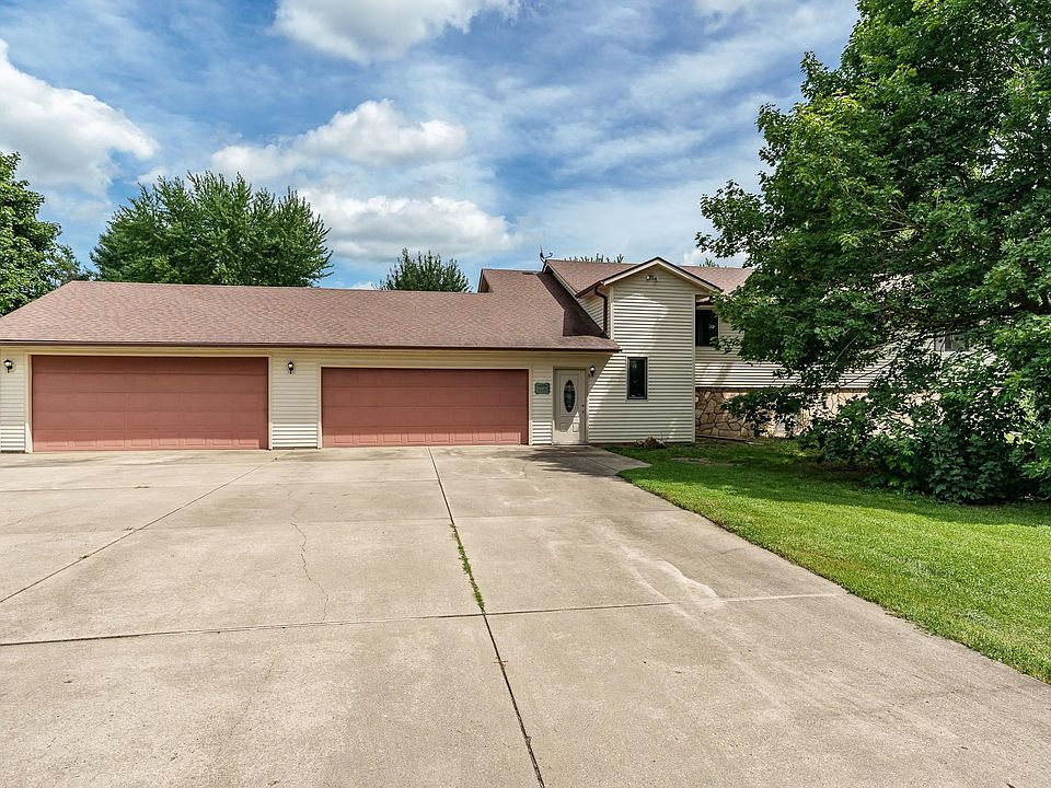 1st image of 2379 Circle Dr