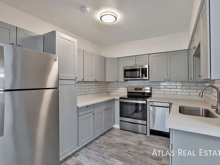 2530 N 17th Way #3 — Photo 3