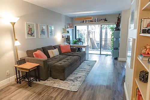 303 City View Dr Photo 1