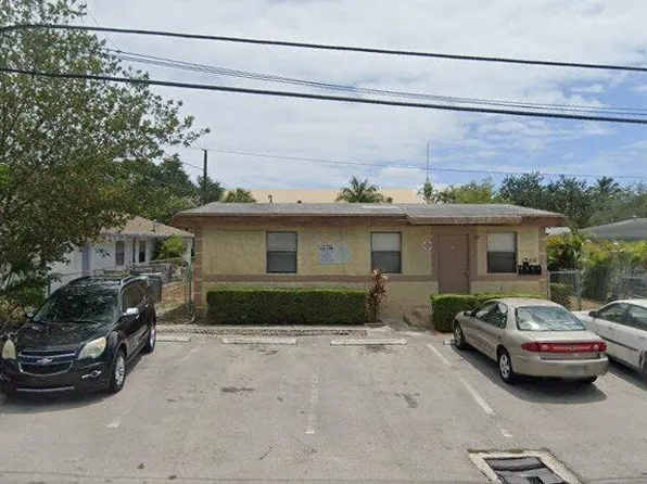 831 NW 17th Terrace #1-4, Pompano Beach, FL 33069