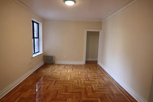 Rented by PMG Real Estate  | media 6