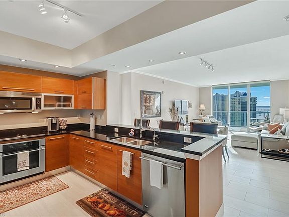2nd image of 3000 Oasis Grand BLVD #2001