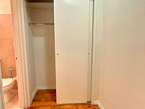 4th image of 250 E 39th St APT 9H