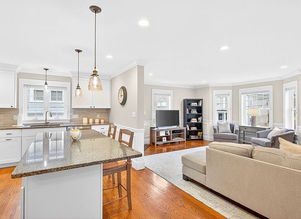 1st image of 23 Palmer St #1