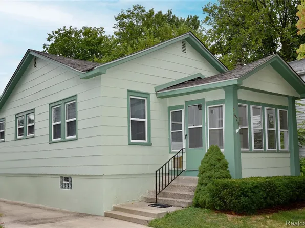 1427 Humphrey Ave, Birmingham, MI 48009