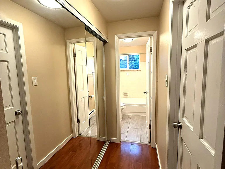 2336 S Linden Ct #D — Photo 5