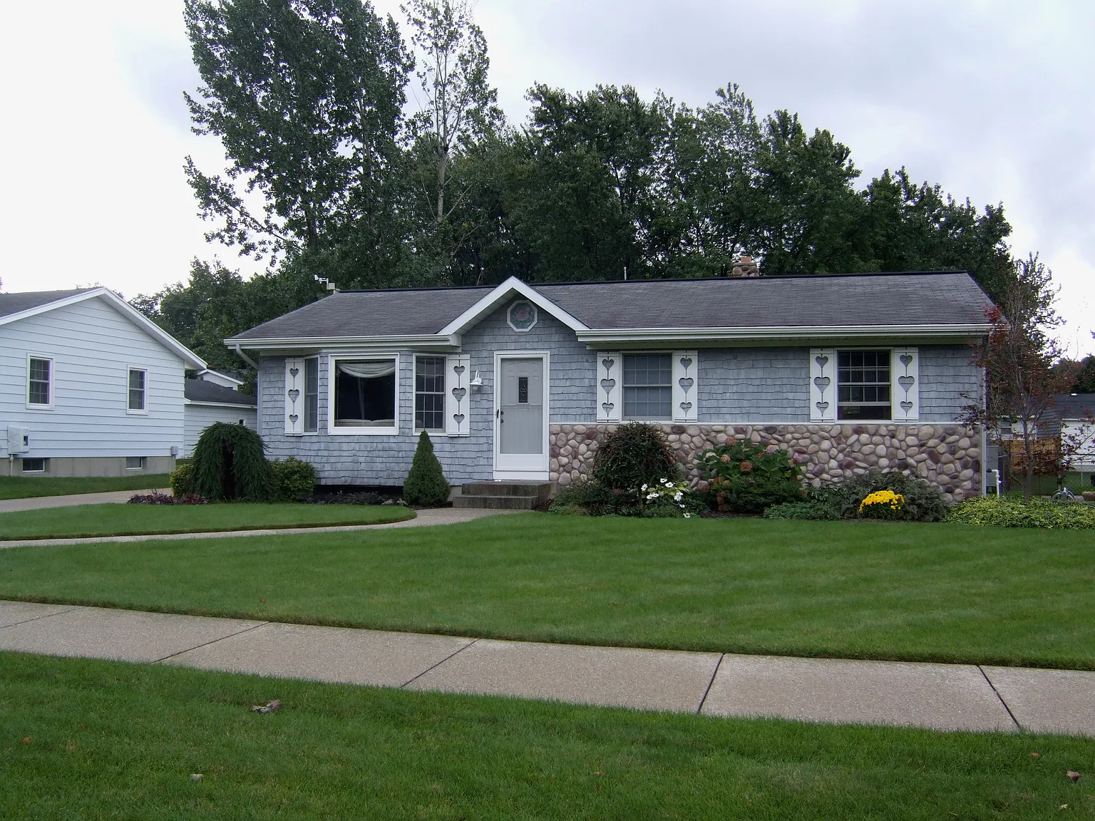 3 bed, 1400 sqft, $2,350 — Photo 1