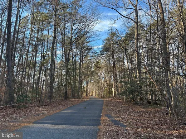 41180 Living Water Ln, Mechanicsville, MD 20659