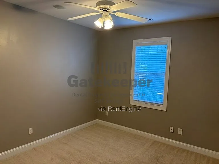 208 Lenox Dr — Photo 12