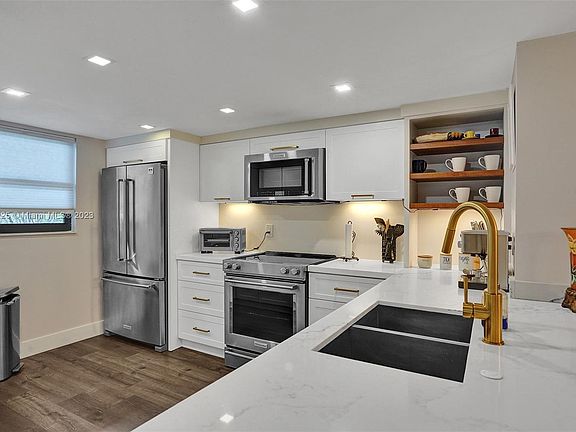 3rd image of 16091 Blatt Blvd APT 204